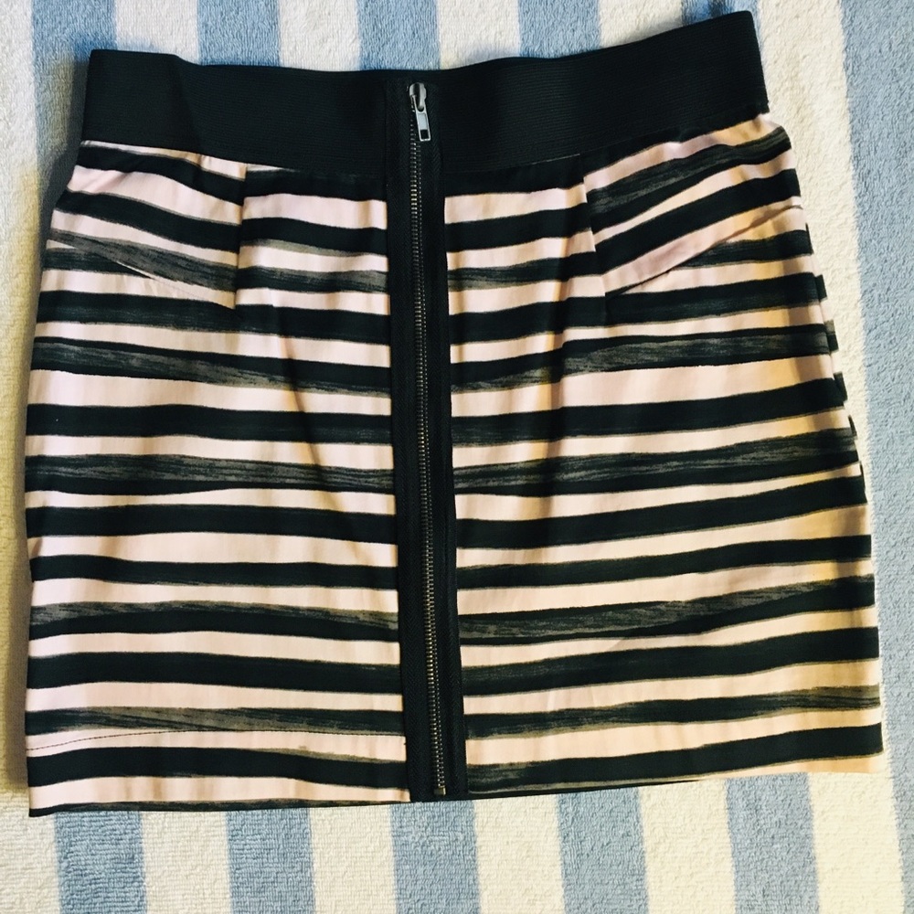 Material Girl Front Zip Mini-Skirt